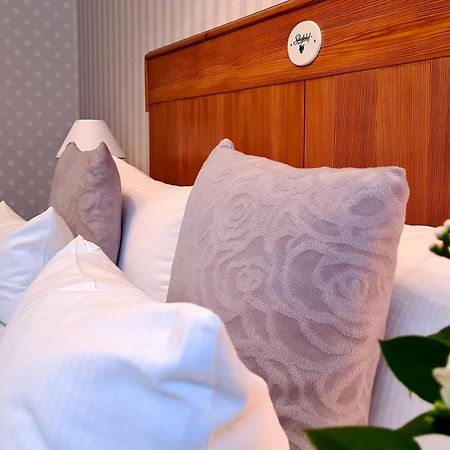 Hotel Schieferhof - Glaslust Нойхаус ам Ренвег Екстериор снимка
