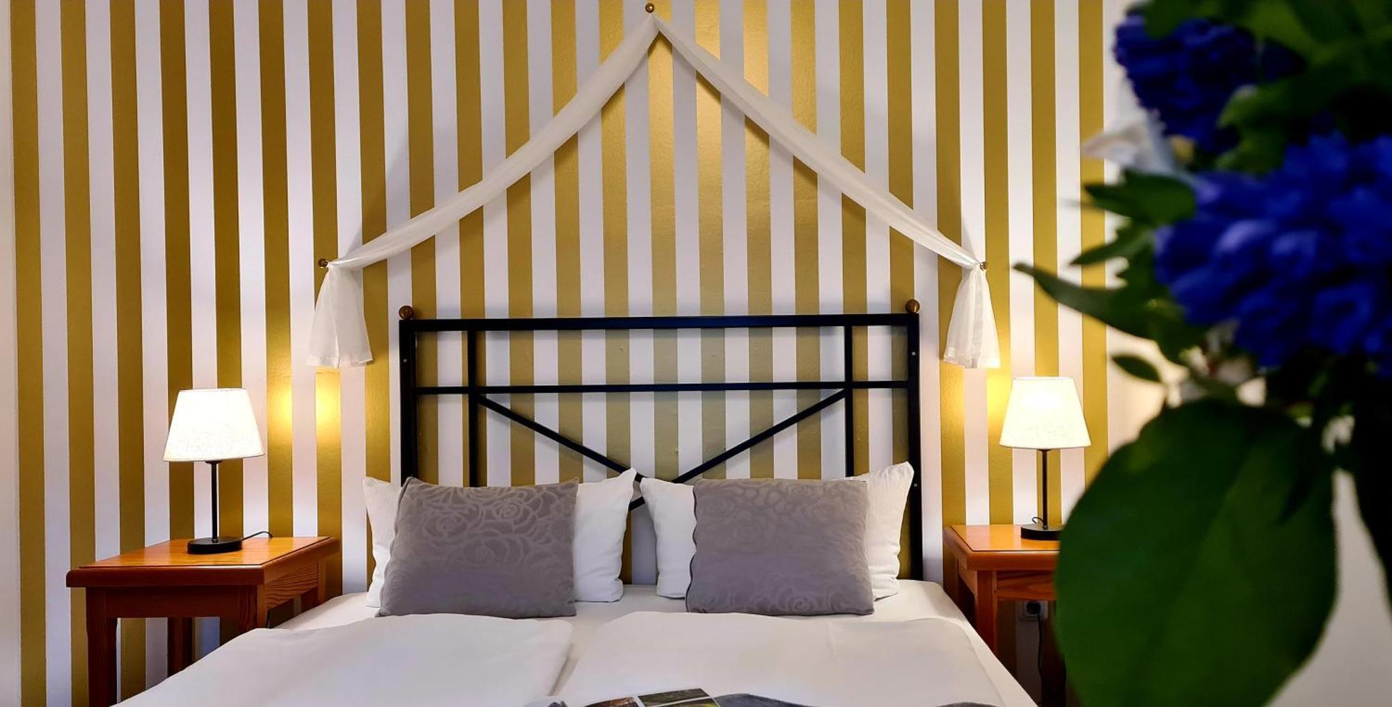 Hotel Schieferhof - Glaslust Нойхаус ам Ренвег Екстериор снимка