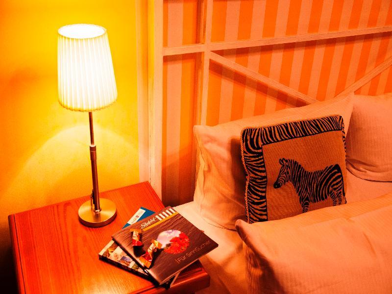 Hotel Schieferhof - Glaslust Нойхаус ам Ренвег Екстериор снимка