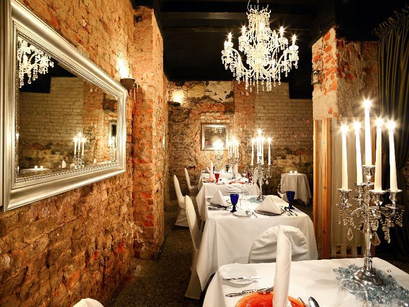 Hotel Schieferhof - Glaslust Нойхаус ам Ренвег Екстериор снимка