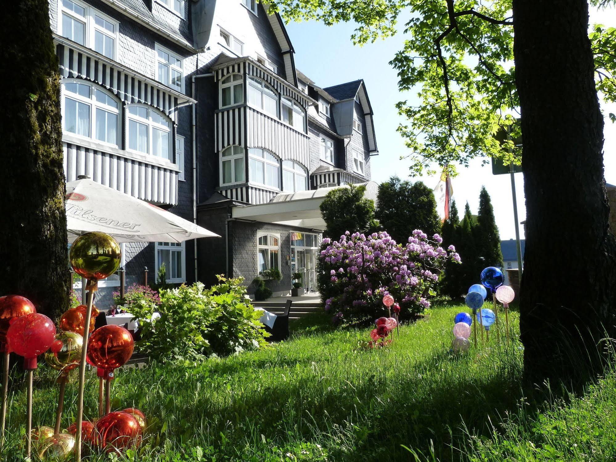 Hotel Schieferhof - Glaslust Нойхаус ам Ренвег Екстериор снимка