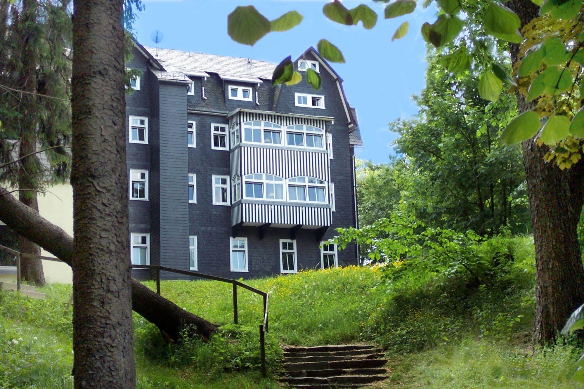 Hotel Schieferhof - Glaslust Нойхаус ам Ренвег Екстериор снимка