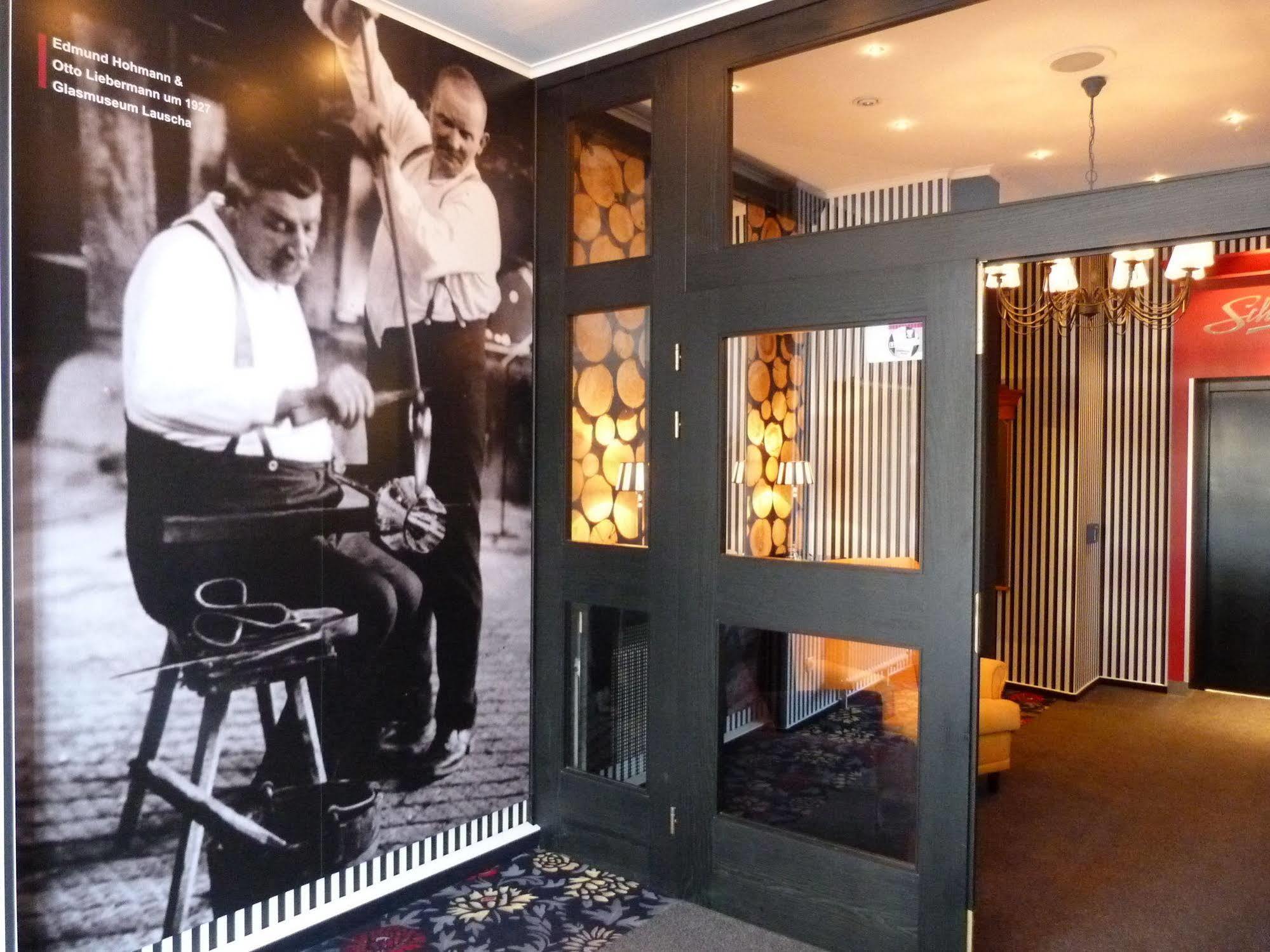 Hotel Schieferhof - Glaslust Нойхаус ам Ренвег Екстериор снимка